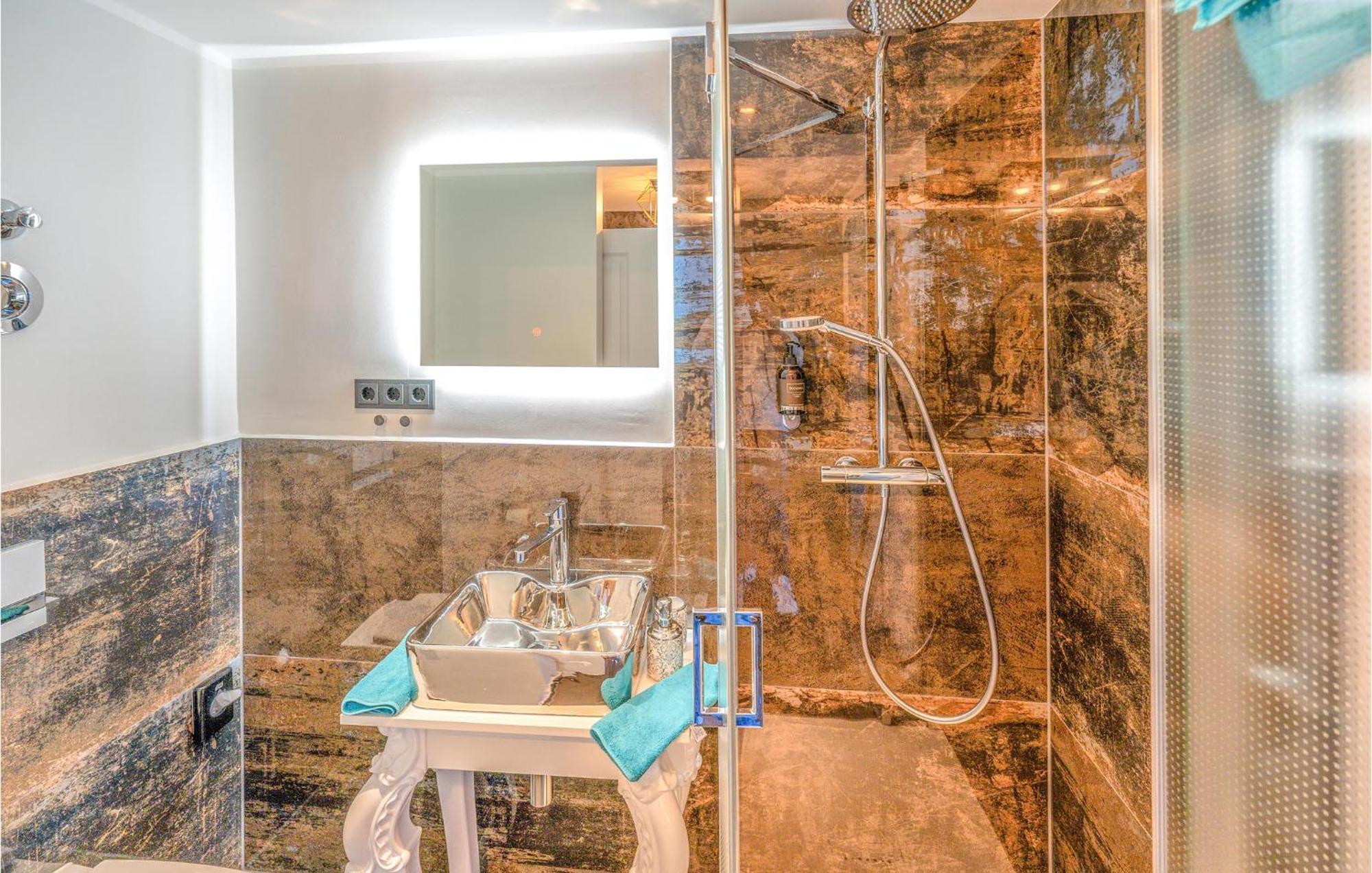 Stunning Apartment In Mettmann With Wifi Ngoại thất bức ảnh